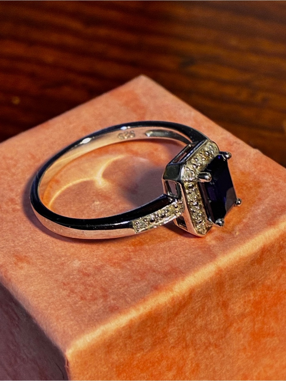 925 Silver & Deep Blue Sapphire Look Ring - Picture 5 of 8